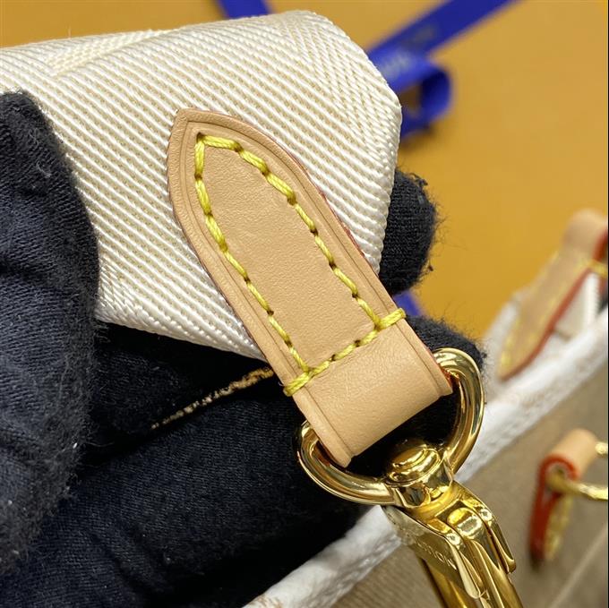 2025224M24533102550673