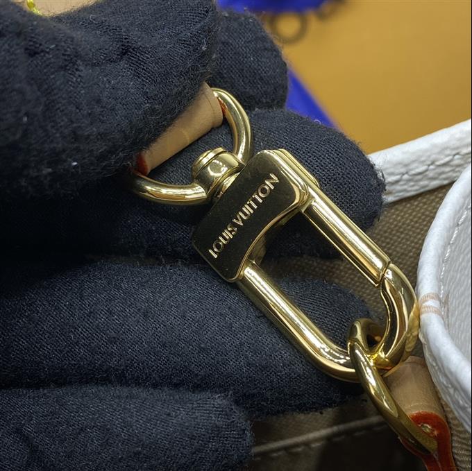 2025224M24533102550689