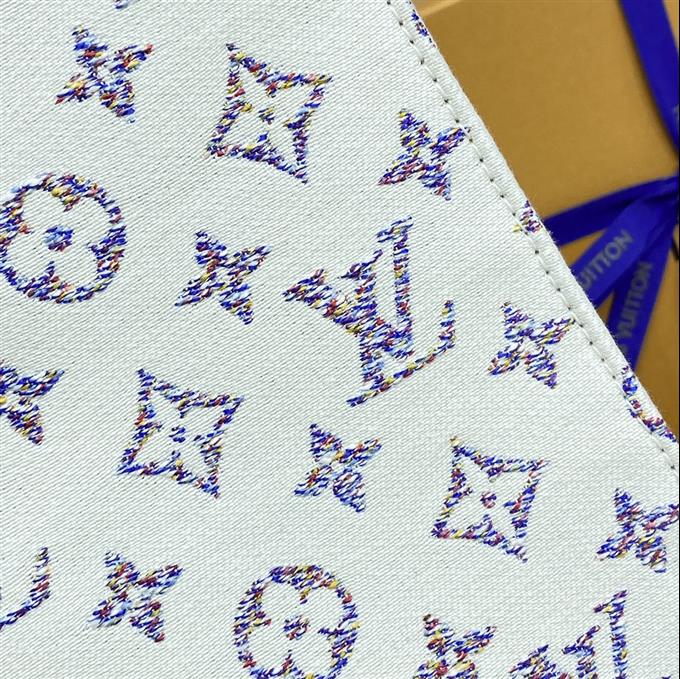 2025224M24708102553702