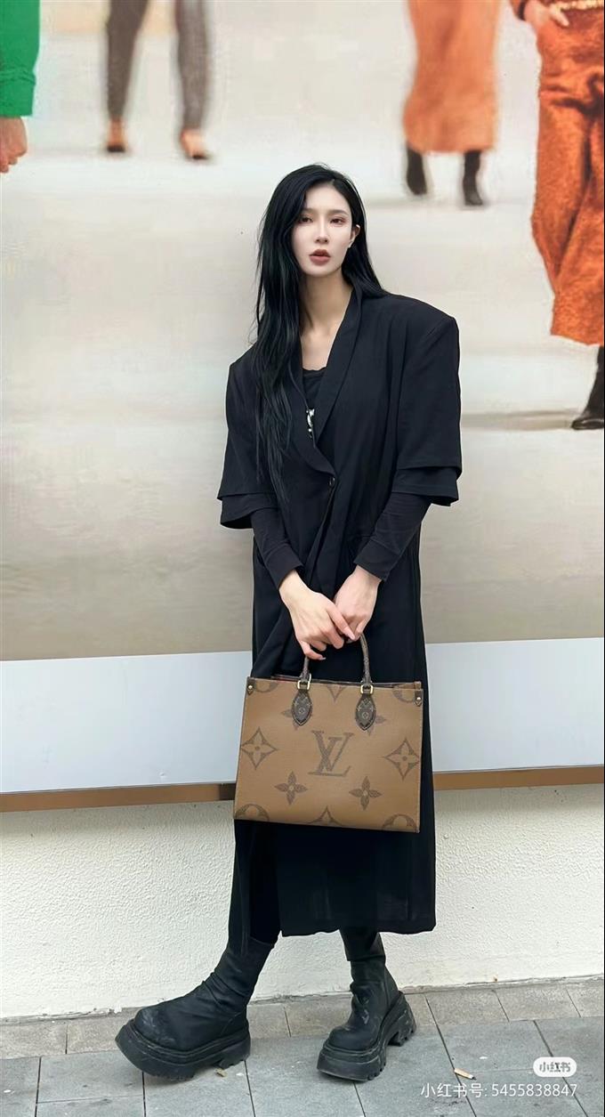 2025224M45321102555257