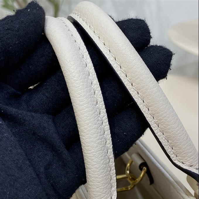 2025224M45654102558172