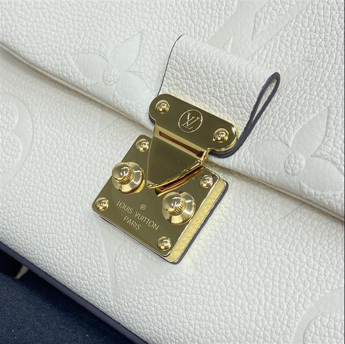 2025224M4600822246159