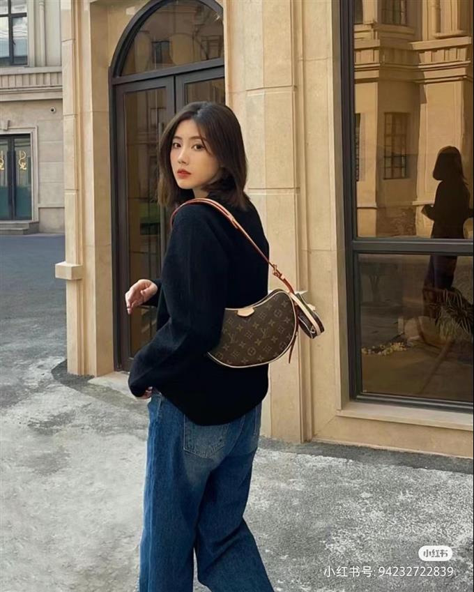 2025224M4682822377605