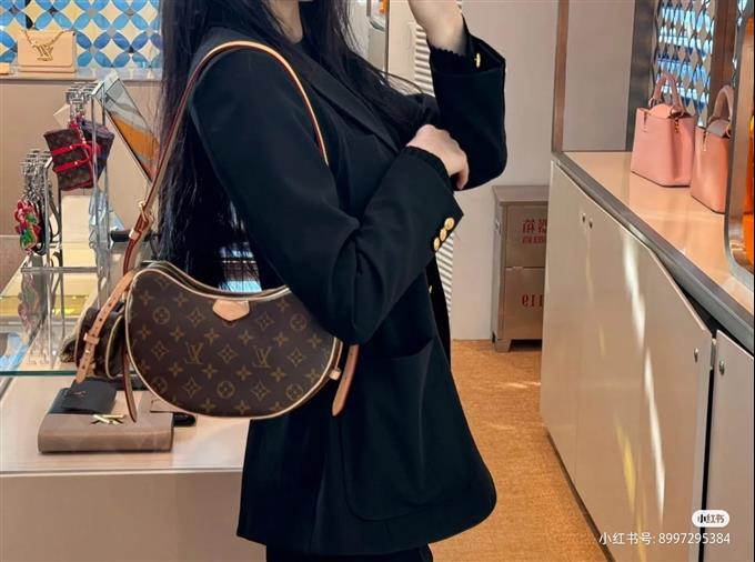 2025224M4682822379530