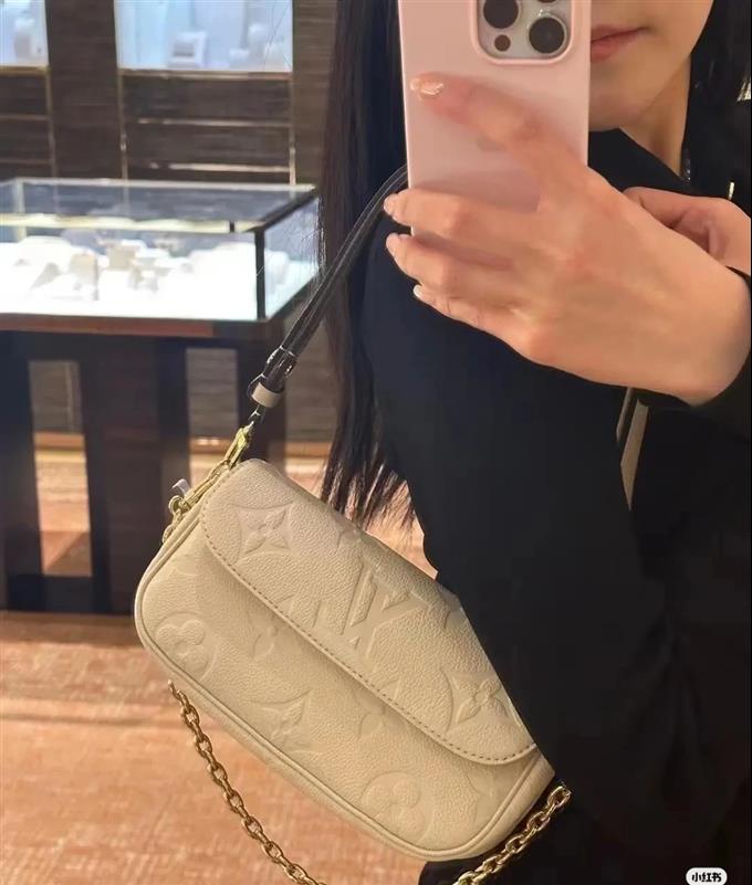 2025224M82210222358393