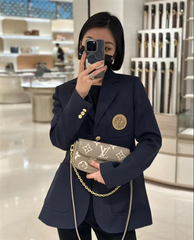 2025224M82211222421384