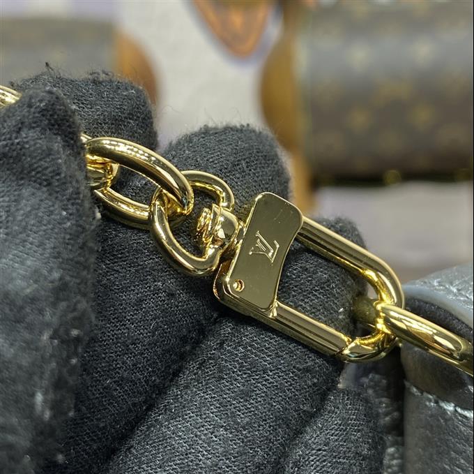 2025224M82637214939556