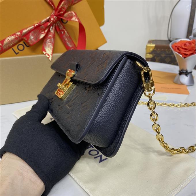 2025224M82637222415748