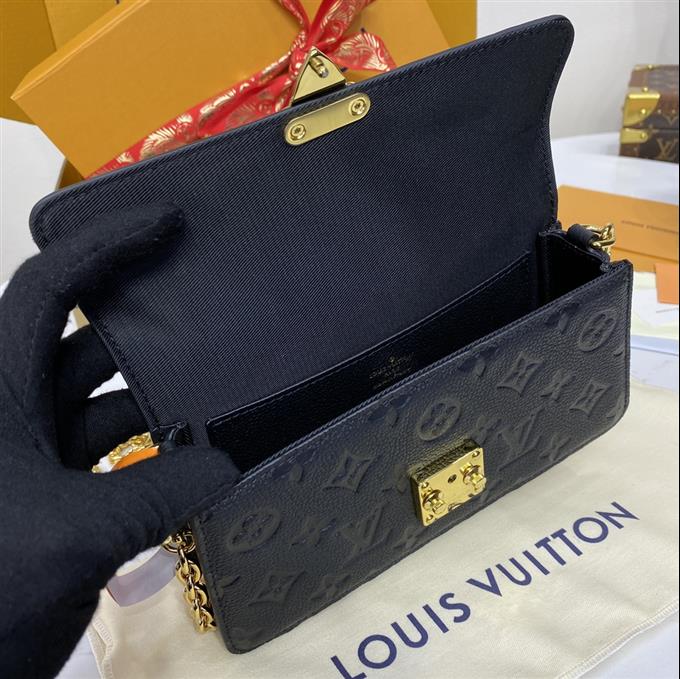 2025224M82637222415826