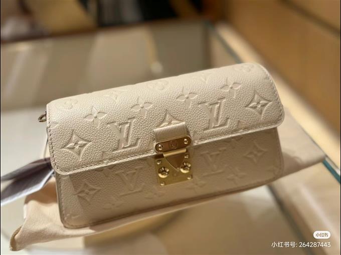 2025224M82836214940353