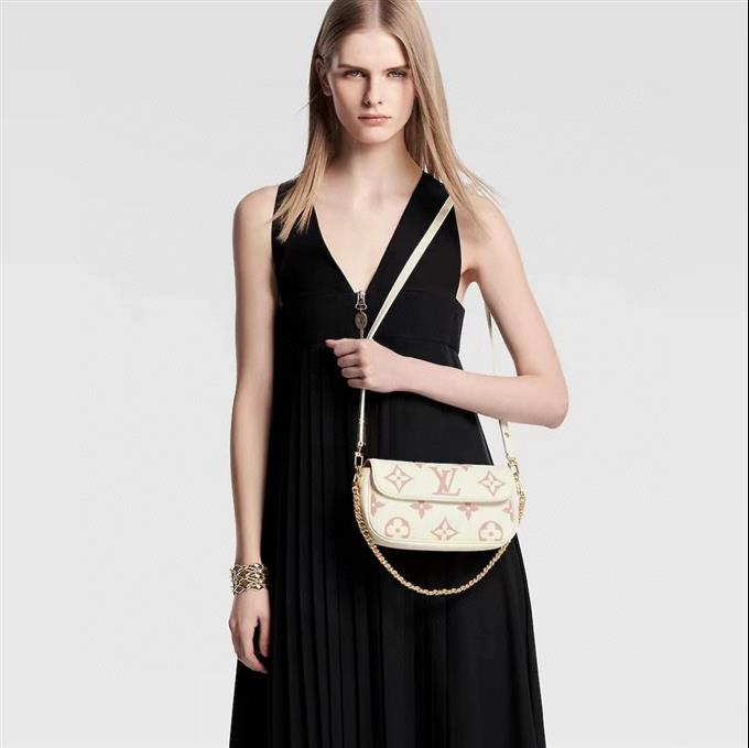 2025224M83026222438730