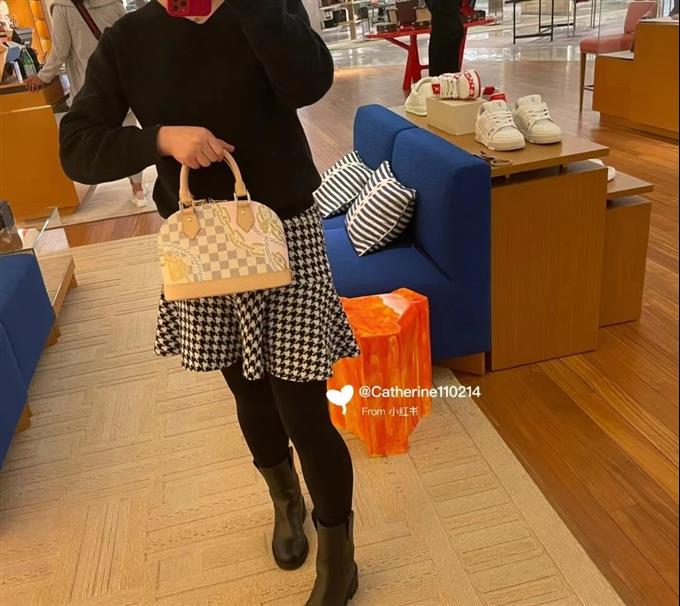 2025224N40472221516475