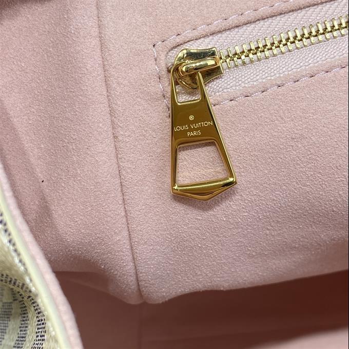 2025224N44027221515255