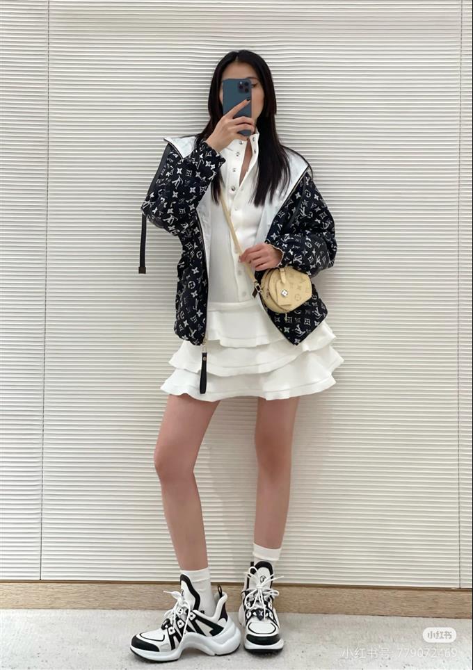 2025224M11294224350565