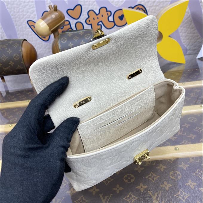 2025224M12145214938241