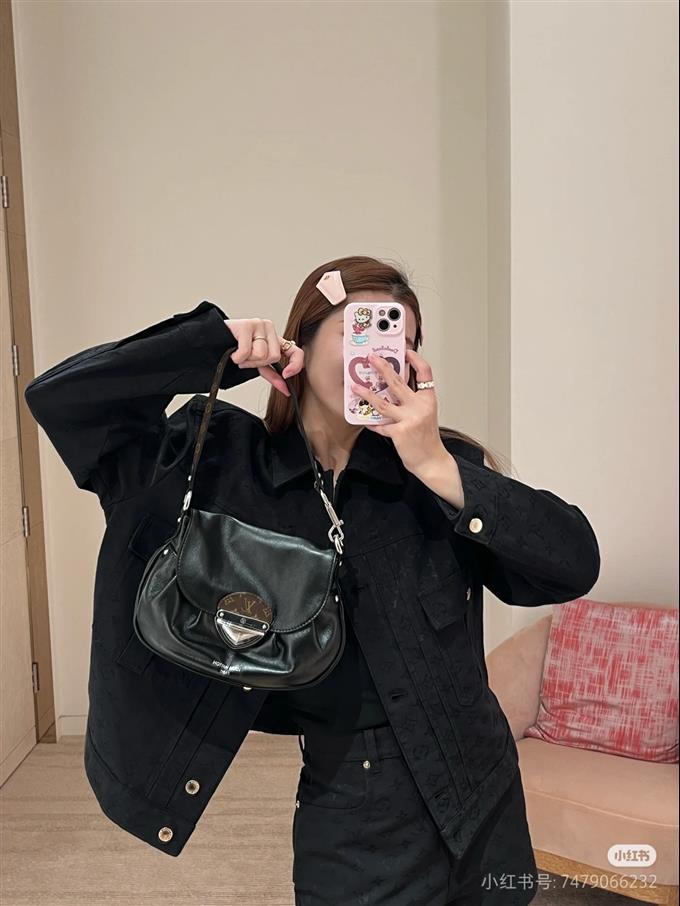 2025224M12192222426574