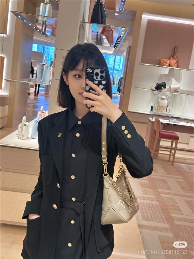 2025224M1322422243544