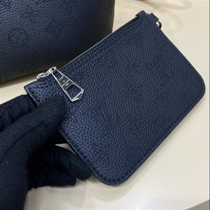 2025224M21848224349112