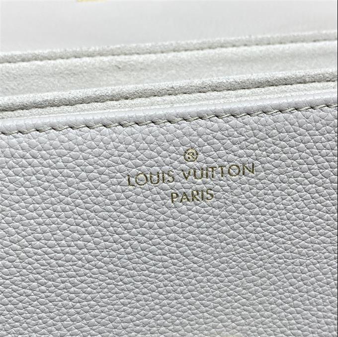 2025224M2279222241800