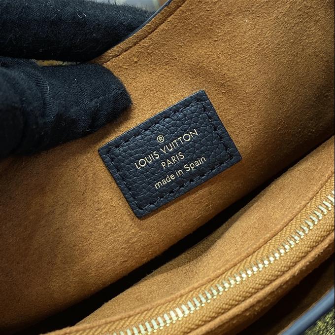 2025224M24611224558510