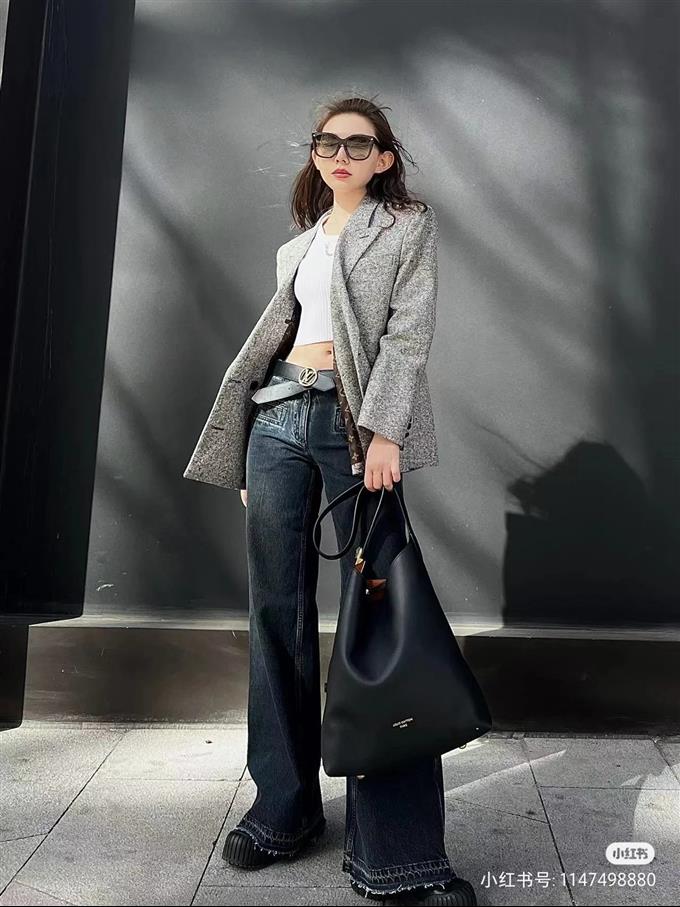 2025224M24856224632454