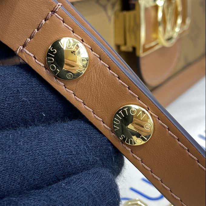 2025224M44391223648618