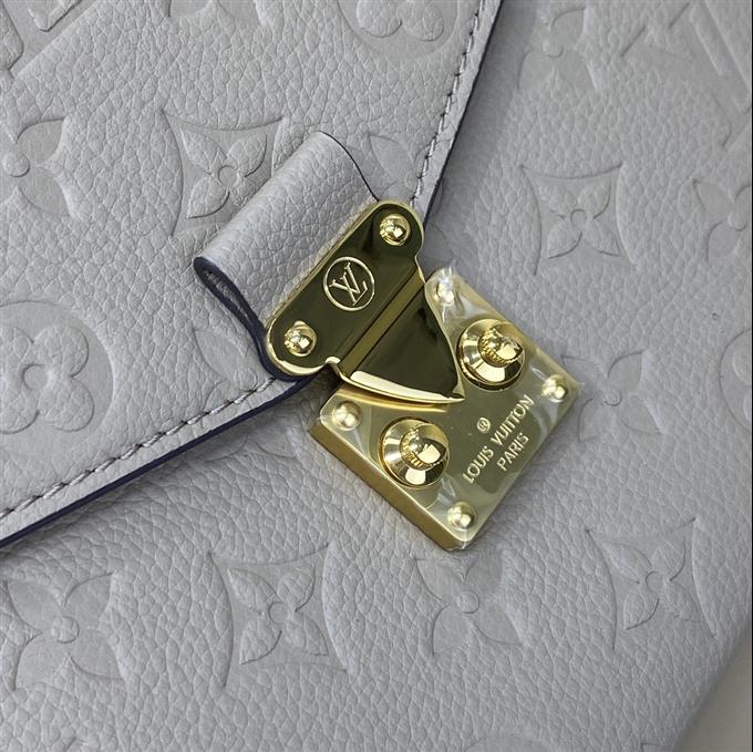 2025224M4488122245360