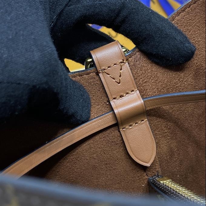 2025224M44887223649664