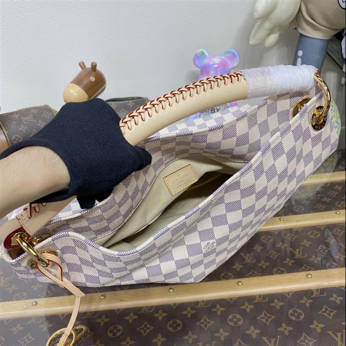 2025224M402491541278