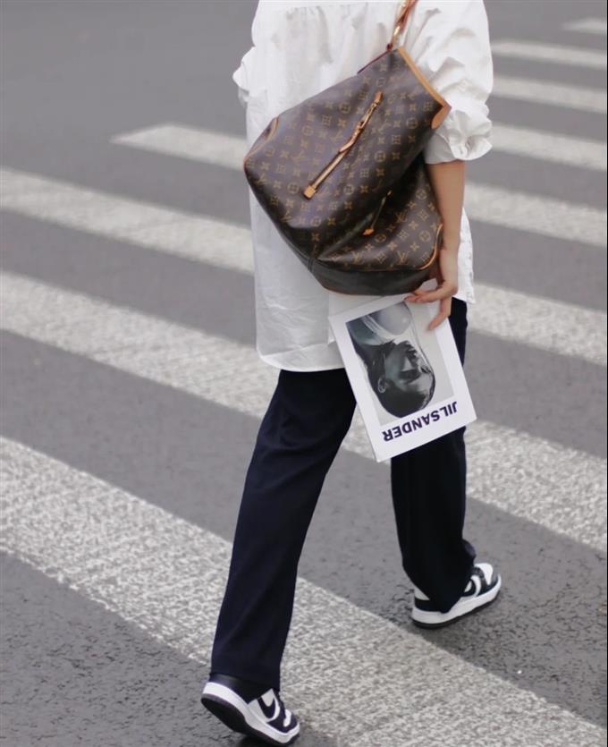 2025224M403541542502