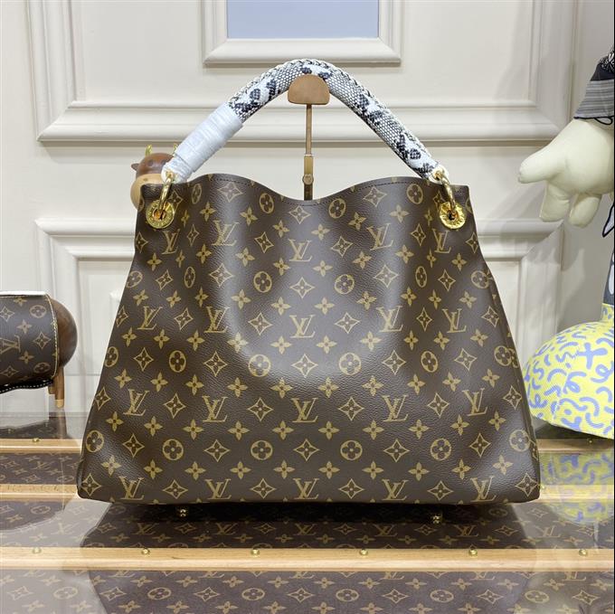 2025224M440101541530