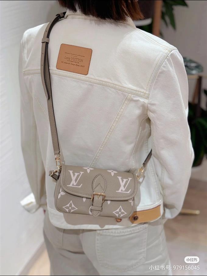 2025224M8330021215359