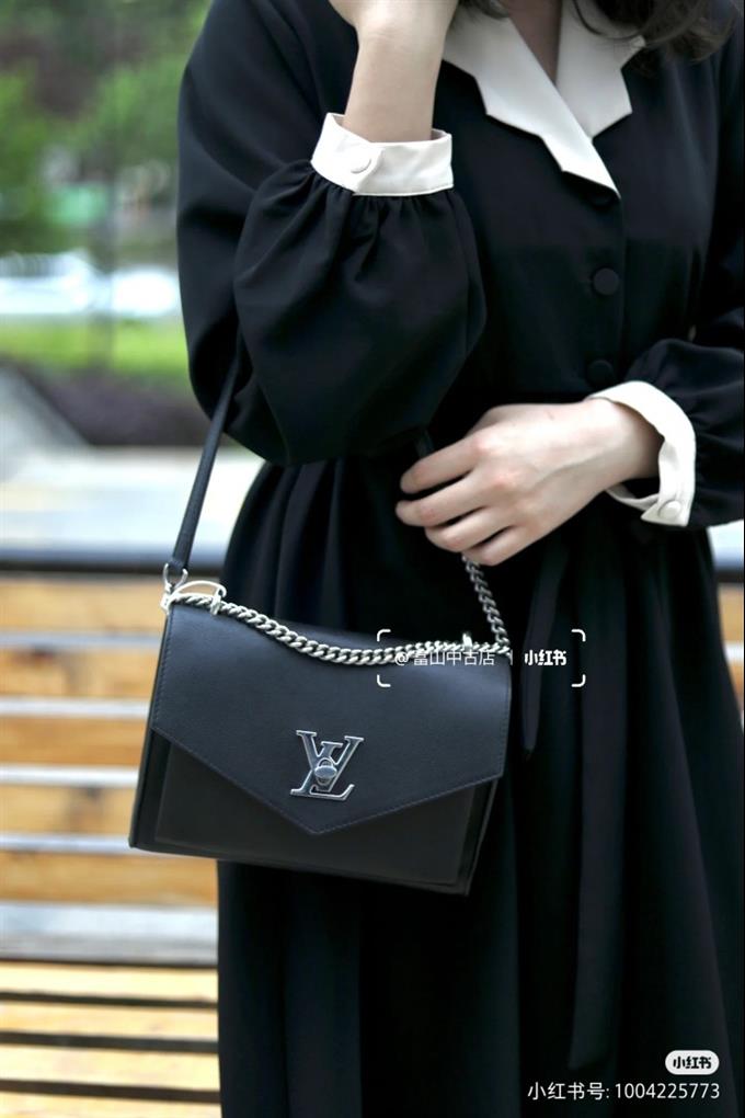 2025224M51418222158275