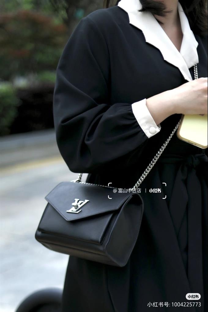 2025224M51418222158323