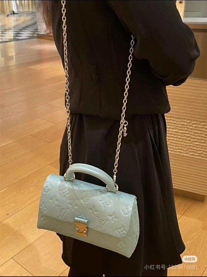 2025224M1221121351976