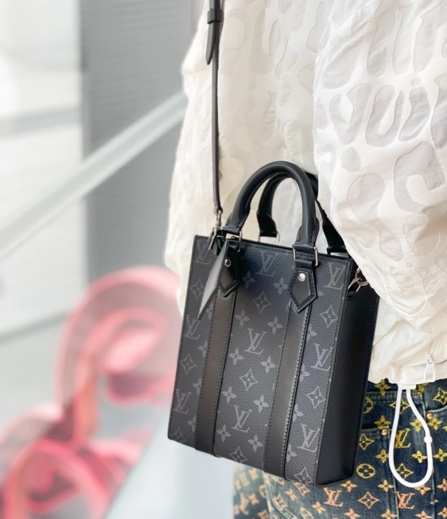 2025224M4645315153137