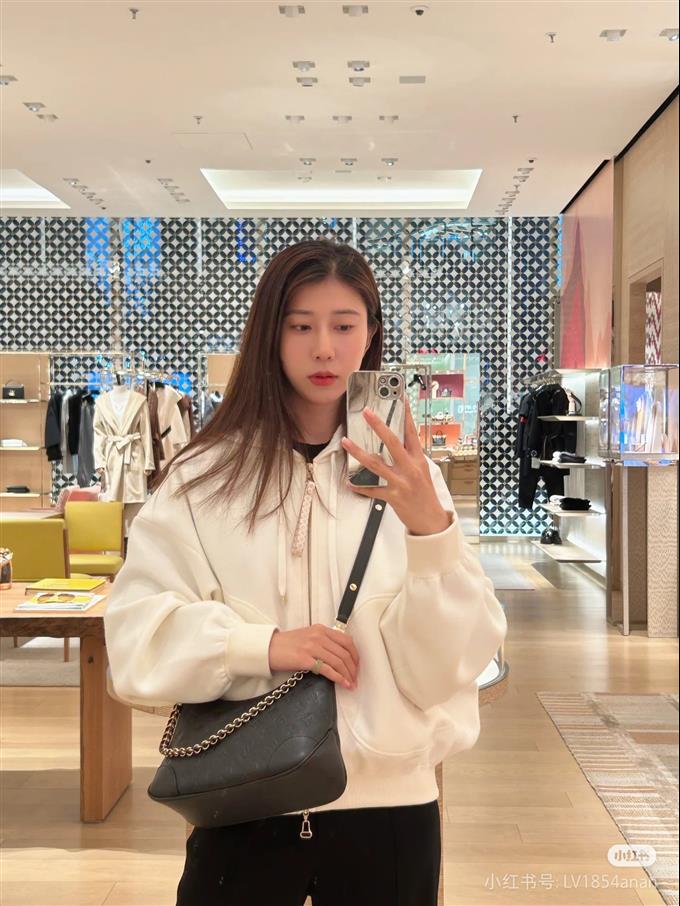 2025224M129302121173