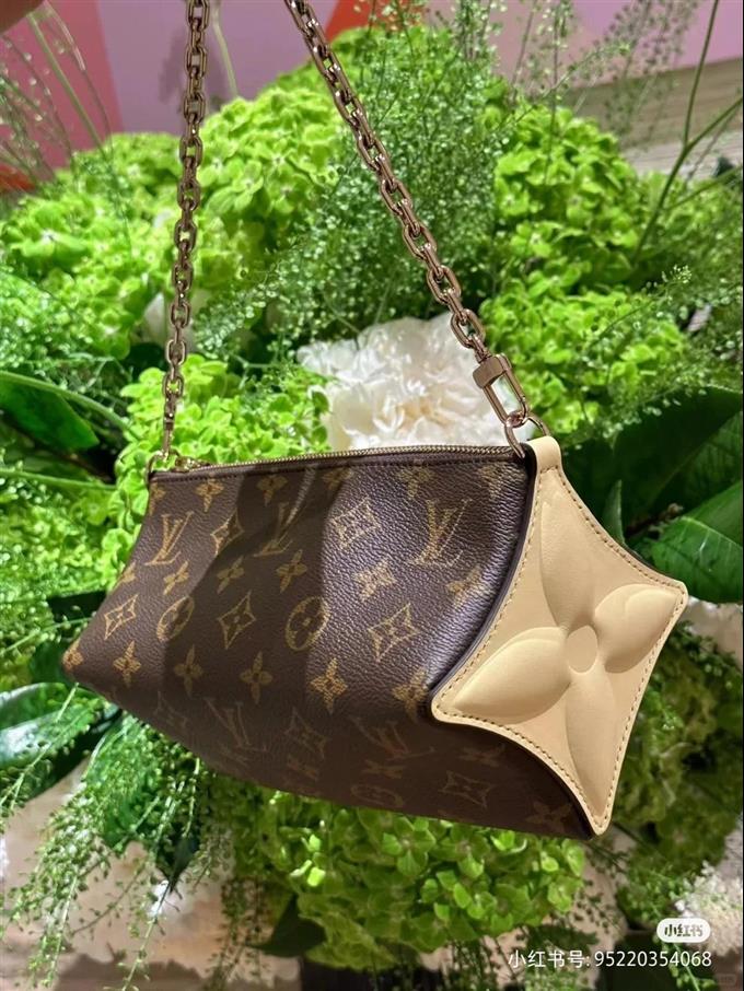 2025224M11672144348956