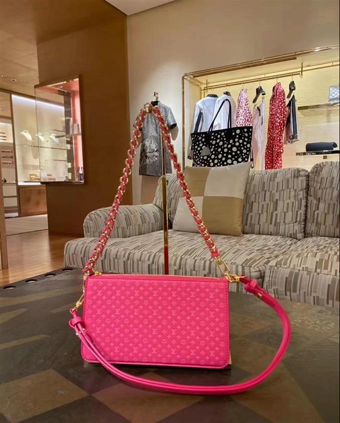 2025224M8223220586585