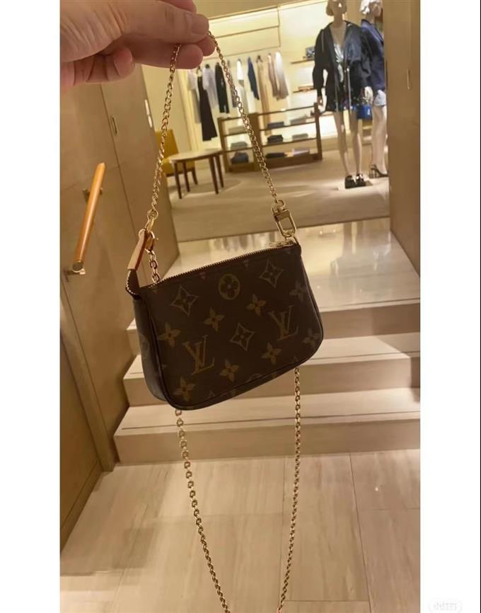 2025224M82510144348592