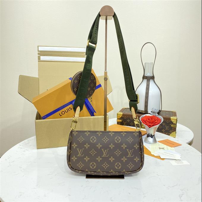 2025224M44813222826111