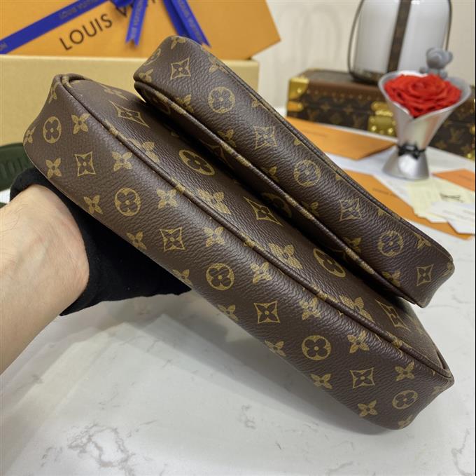 2025224M44813222826142