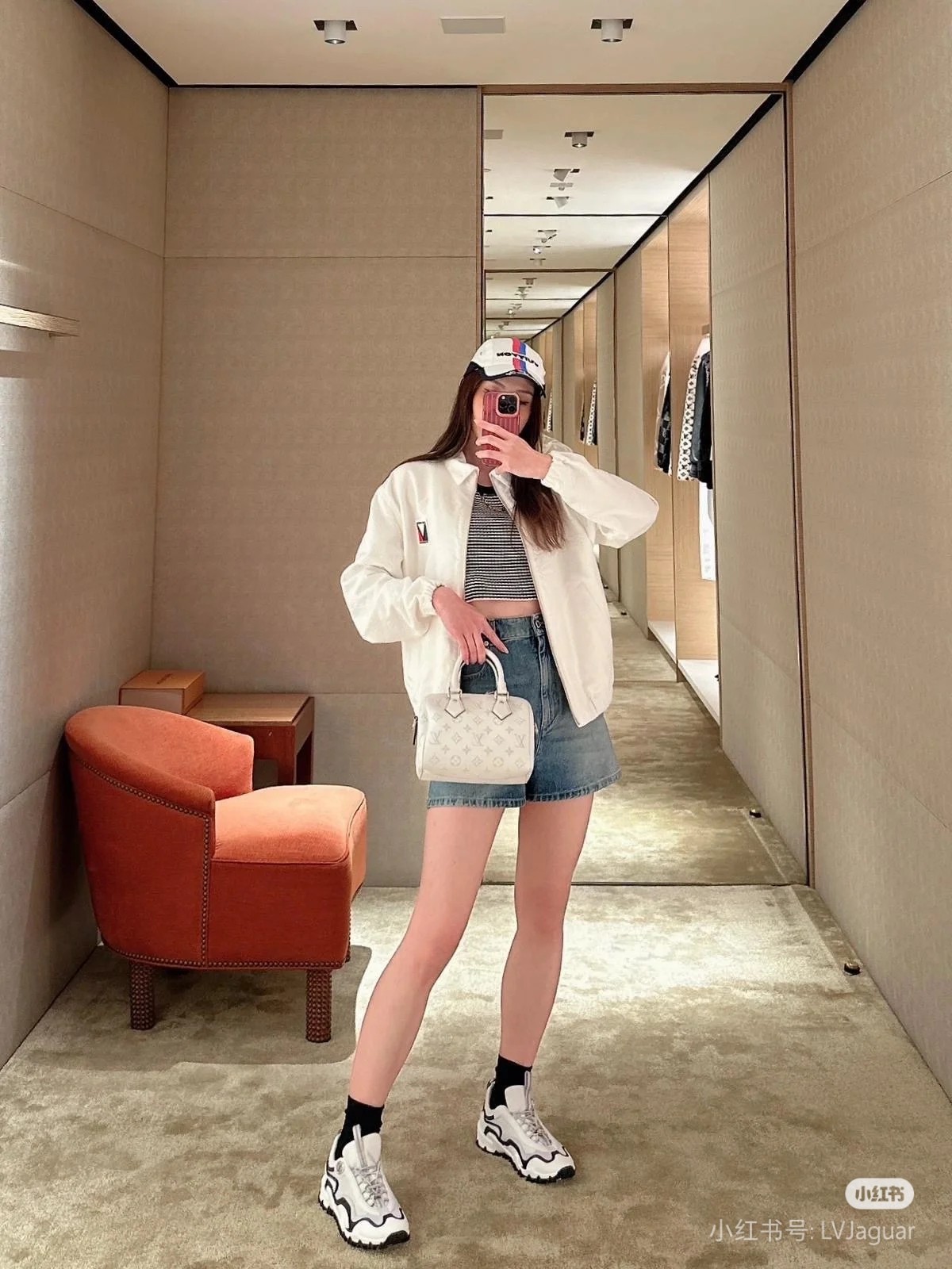 2025224M11276224313137