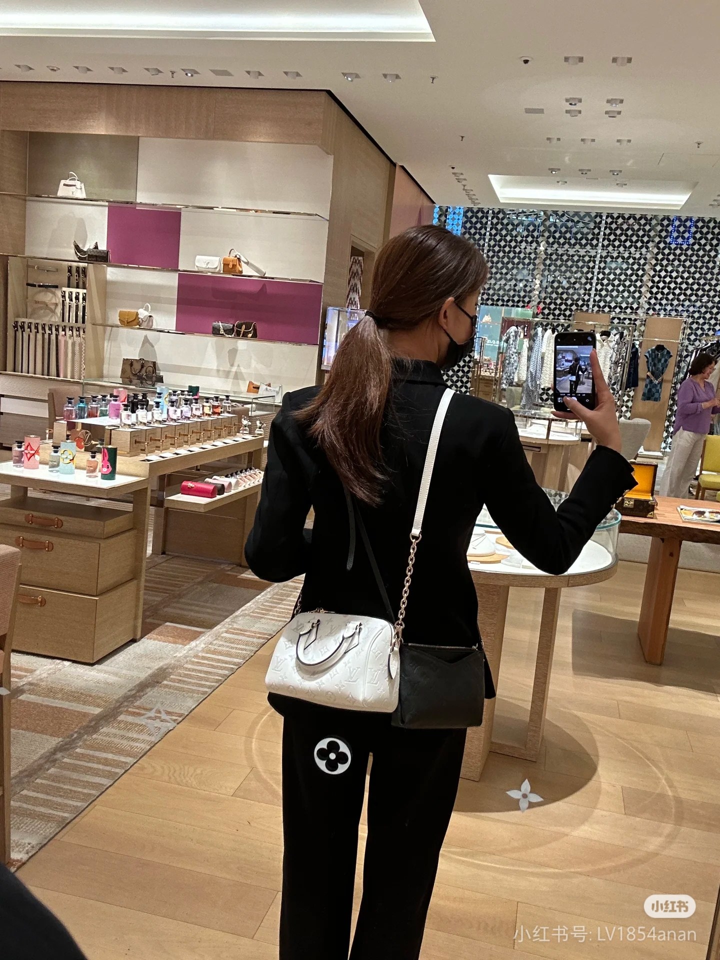 2025224M11276224313200