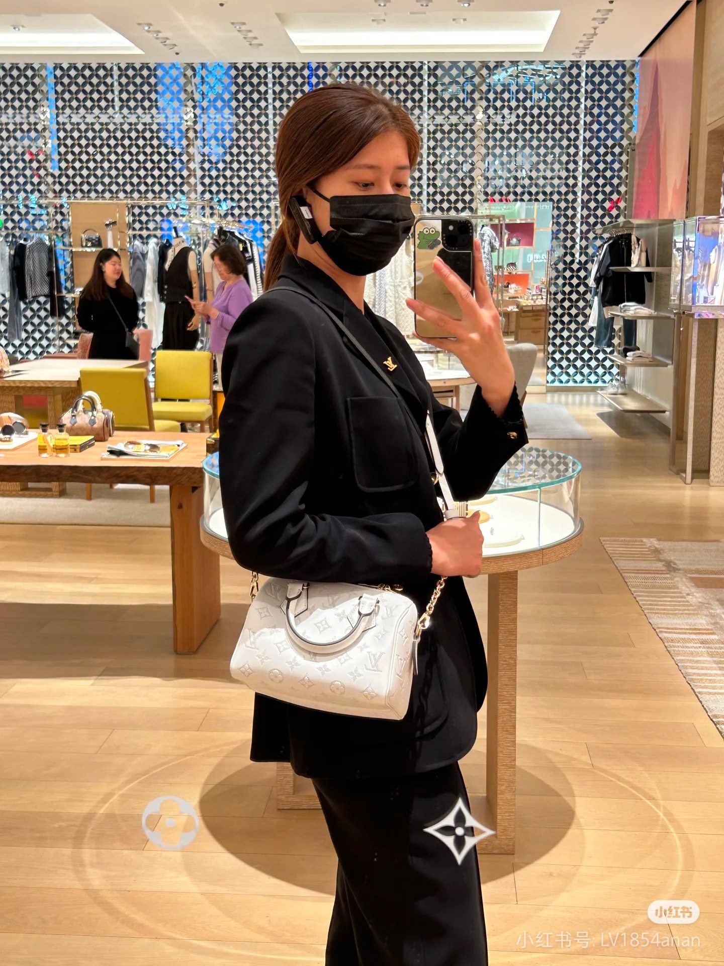 2025224M11276224313231