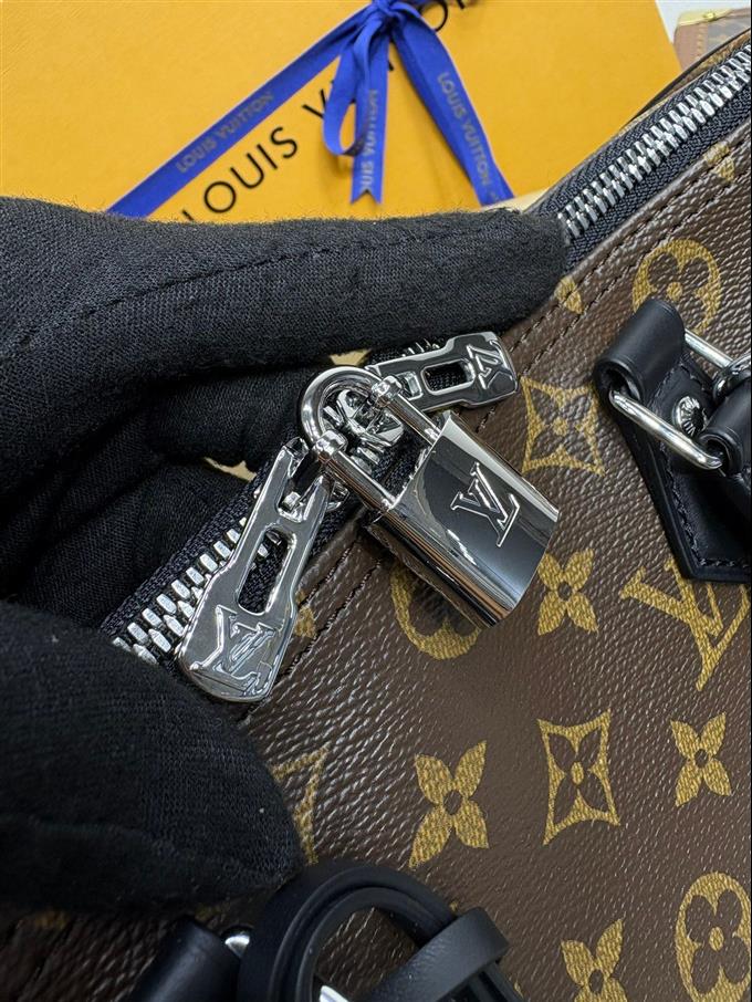 2025224M1224312104218