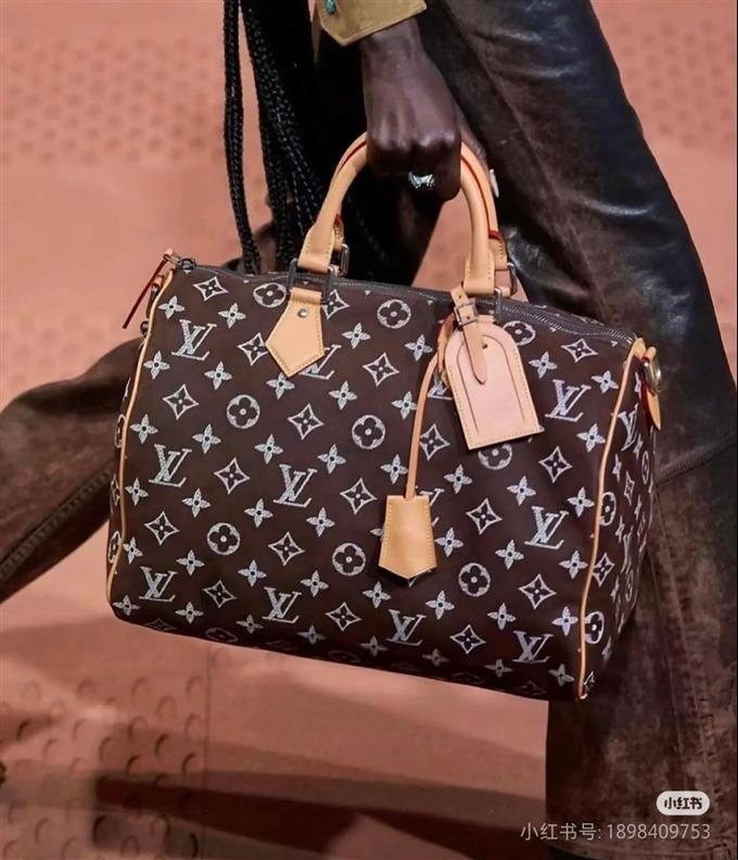 2025224M2442810100959