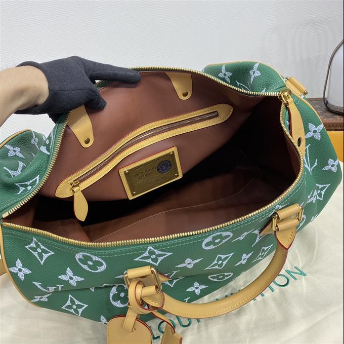 2025224M4696110958173