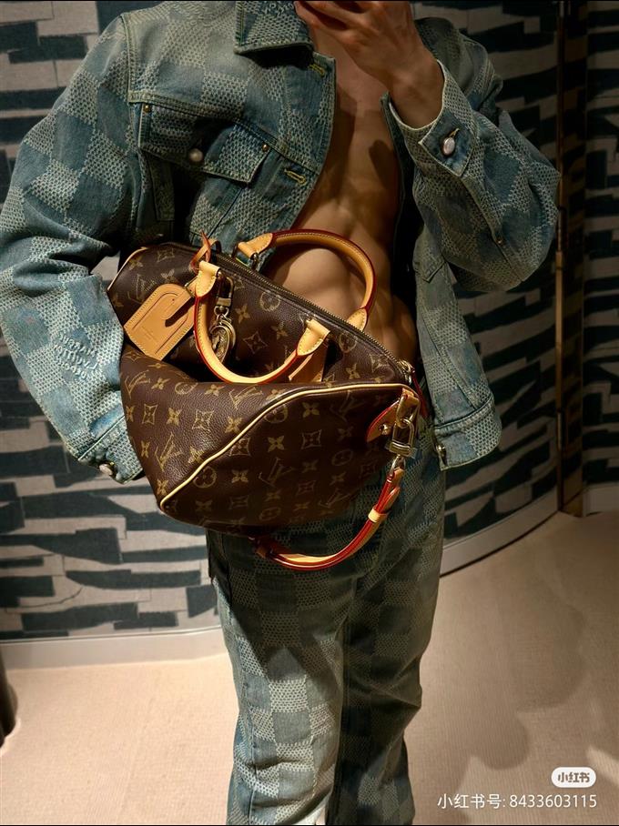 2025224M4696210105697