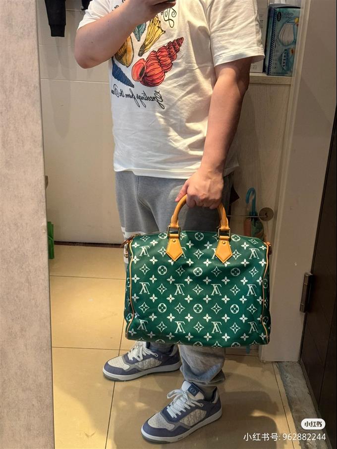 2025224M4699110102767